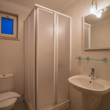 Vilă Ovacikta 6 Kisilik Oezel Havuzlu Royal 2 *