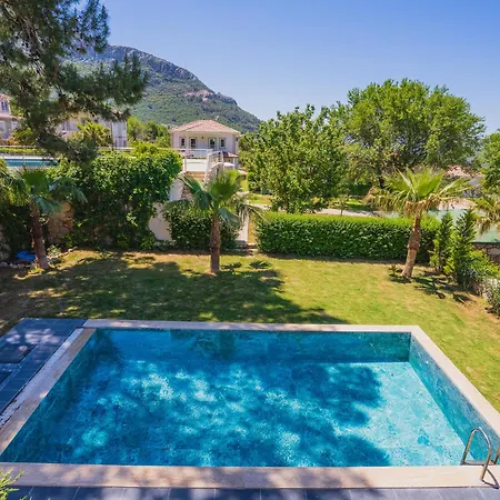 Ovacikta 6 Kisilik Oezel Havuzlu Royal 2 فيلة *