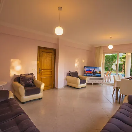 Ovacikta 6 Kisilik Oezel Havuzlu Royal 2 Vila Fethiye