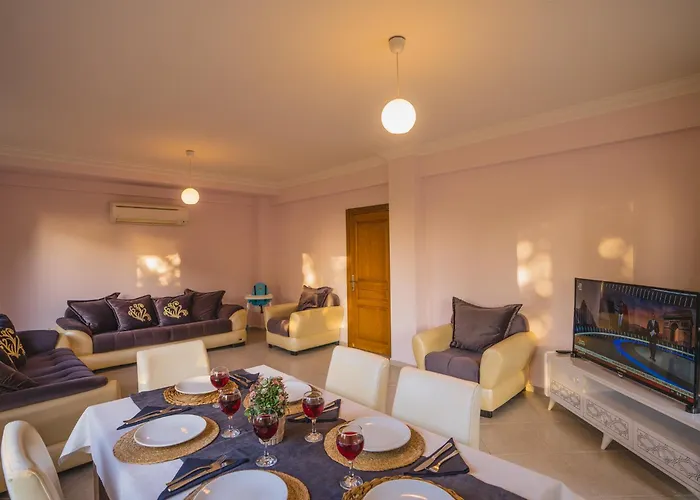 Vila Ovacikta 6 Kisilik Oezel Havuzlu Royal 2 Fethiye