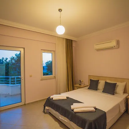 Ovacıkta 6 Kişilik özel Havuzlu Royal 2 * Fethiye