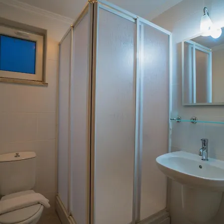 Ovacikta 6 Kisilik Oezel Havuzlu Royal 2 * Fethiye