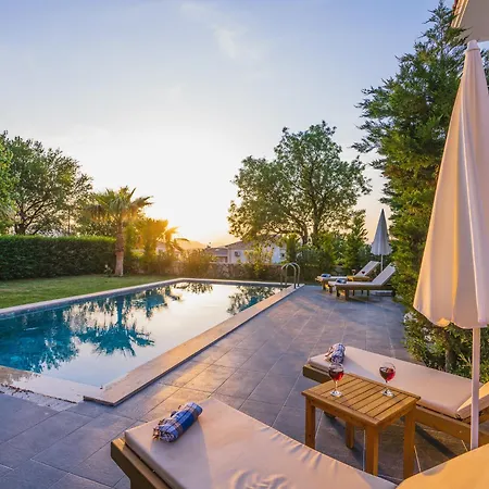 Ovacıkta 6 Kişilik özel Havuzlu Royal 2 Villa Fethiye
