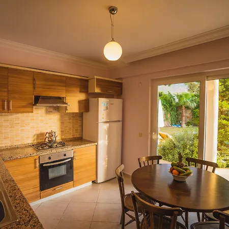 Ovacikta 6 Kisilik Oezel Havuzlu Royal 2 Villa Fethiye