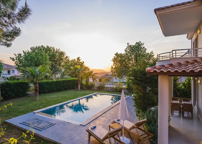 Ovacikta 6 Kisilik Oezel Havuzlu Royal 2 Fethiye