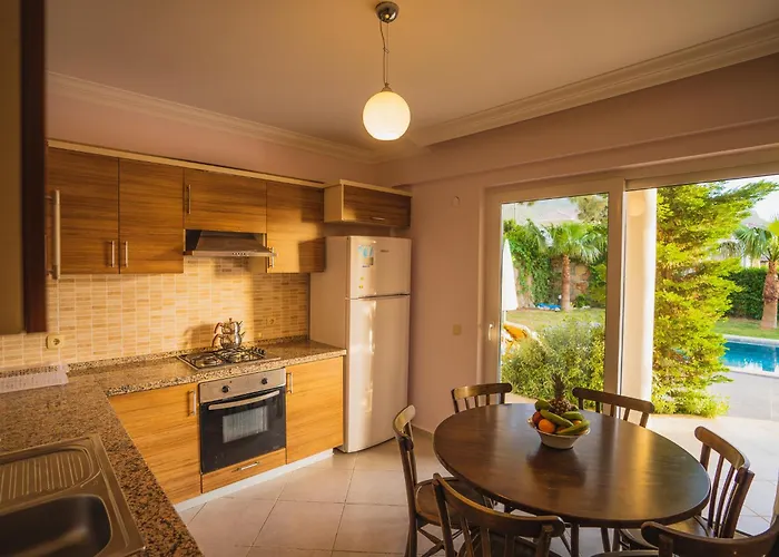 Ovacikta 6 Kisilik Oezel Havuzlu Royal 2 Villa Fethiye